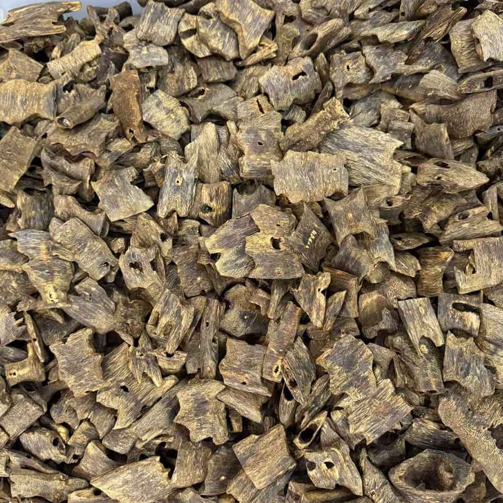 Agarwood & Oud Chips Supplier from China | Premium Kynam Oud 5 High oil tree chips small